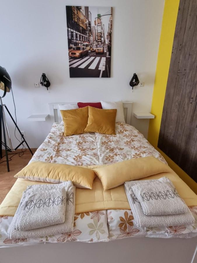 Ferienwohnung Flora Apartman Szegedin Exterior foto